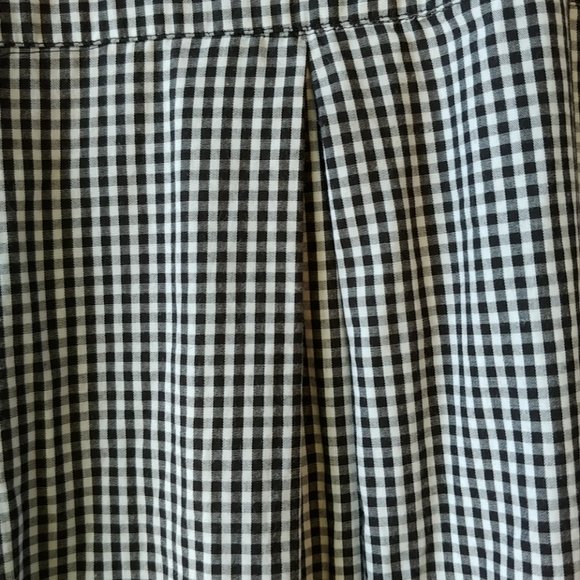 Studio West Black & White Gingham Top w/Red Roses - Picture 10 of 11